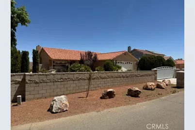 22410 Broken Lance Court, Apple Valley, CA 92307 - Photo 9