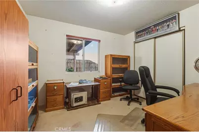 22410 Broken Lance Court, Apple Valley, CA 92307 - Photo 19