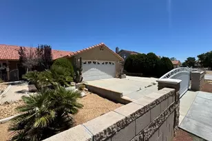 22410 Broken Lance Ct, Apple Valley, CA 92307 - Photo 13