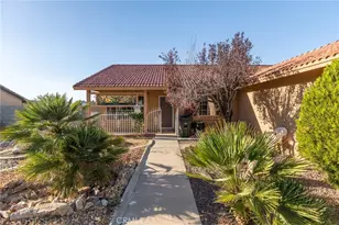 22410 Broken Lance Ct, Apple Valley, CA 92307 - Photo 3