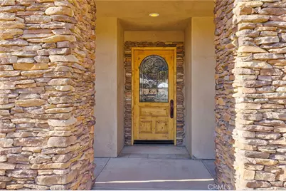 1030 Elsinore, Pinon Hills, CA 92372 - Photo 3