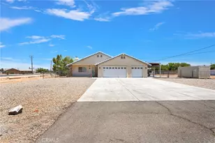 11281 4th, Hesperia, CA 92345 - Photo 5