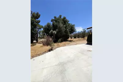 9640 Malpaso, Phelan, CA 92371 - Photo 3