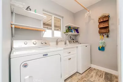 18736 Wisteria, Hesperia, CA 92345 - Photo 9