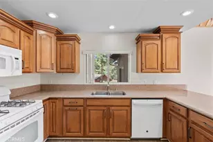 5438 Desert View, Wrightwood, CA 92397 - Photo 3