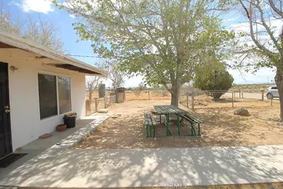 21212 Rainbow, Hinkley, CA 92347 - Photo 5