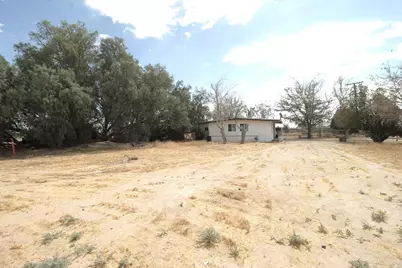 21212 Rainbow, Hinkley, CA 92347 - Photo 3