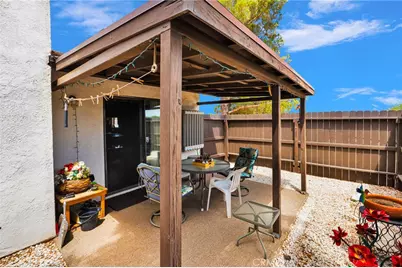 19031 Shoshonee, Apple Valley, CA 92307 - Photo 33