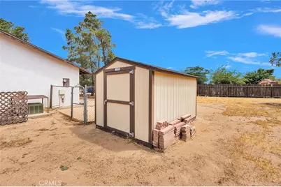 19031 Shoshonee, Apple Valley, CA 92307 - Photo 37