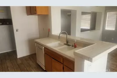 15430 Amber Pointe, Victorville, CA 92394 - Photo 11