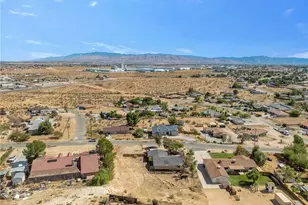 13578 Dean, Victorville, CA 92395 - Photo 41