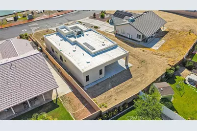 18310 Lakeview Drive, Victorville, CA 92395 - Photo 45