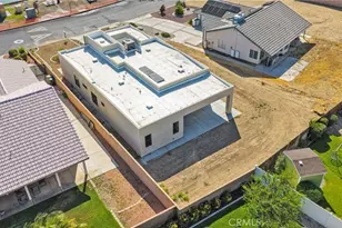 18310 Lakeview Dr, Victorville, CA 92395 - Photo 45