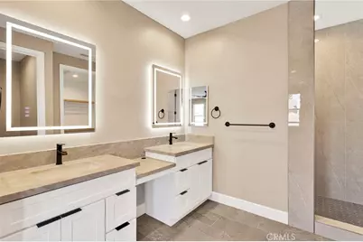 18310 Lakeview Drive, Victorville, CA 92395 - Photo 21