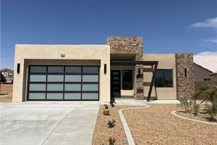 18310 Lakeview Dr, Victorville, CA 92395 - Photo 1