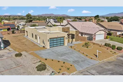 18310 Lakeview Drive, Victorville, CA 92395 - Photo 49