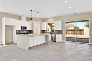 18310 Lakeview Dr, Victorville, CA 92395 - Photo 9