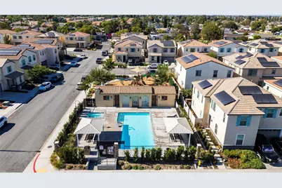 1037 W Clover Ave, Rialto, CA 92376 - Photo 25