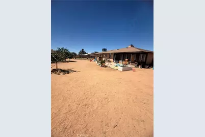 16661 Pawnee, Apple Valley, CA 92307 - Photo 5