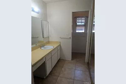 13887 Oakmont Drive, Victorville, CA 92395 - Photo 11