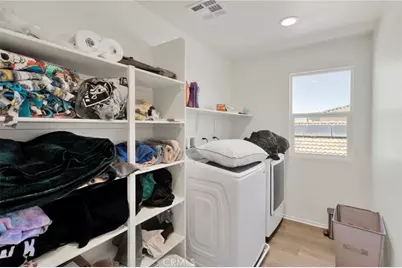 13097 Lancaster, Hesperia, CA 92344 - Photo 19