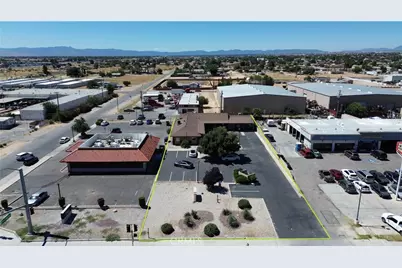 15065 Palmdale Road, Victorville, CA 92392 - Photo 1