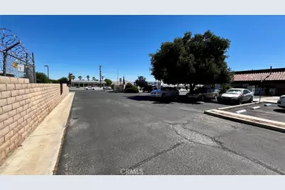 15065 Palmdale Road, Victorville, CA 92392 - Photo 37