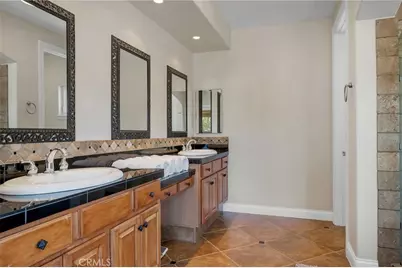 7026 Cataba Road, Oak Hills, CA 92344 - Photo 21