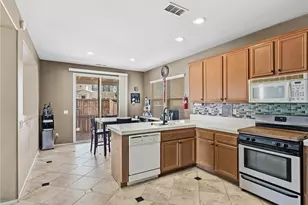 15126 Bluffside Ln, Victorville, CA 92394 - Photo 15