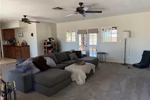 32038 Crystalaire, Llano, CA 93544 - Photo 9