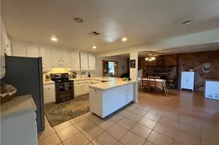 32038 Crystalaire, Llano, CA 93544 - Photo 11