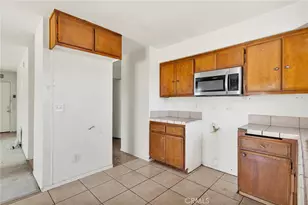 15105 Condor, Victorville, CA 92394 - Photo 9