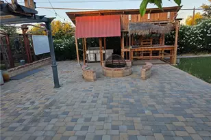 11353 Shahaptain, Hesperia, CA 92345 - Photo 9