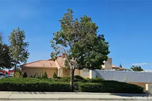 13385 Monterey, Victorville, CA 92392 - Photo 3