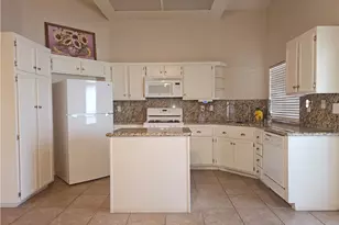 13385 Monterey, Victorville, CA 92392 - Photo 9