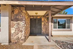 20135 Eyota Rd, Apple Valley, CA 92308 - Photo 7