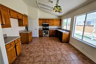 12549 Gentle Breeze, Victorville, CA 92392 - Photo 15