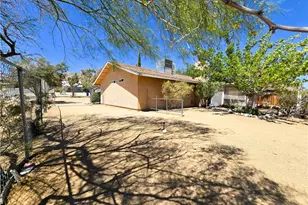 23911 Tahquitz, Apple Valley, CA 92307 - Photo 17