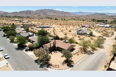 23911 Tahquitz, Apple Valley, CA 92307 - Photo 27