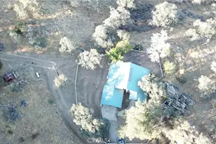 29642 Hart Oaks Dr, Keene, CA 93531 - Photo 47