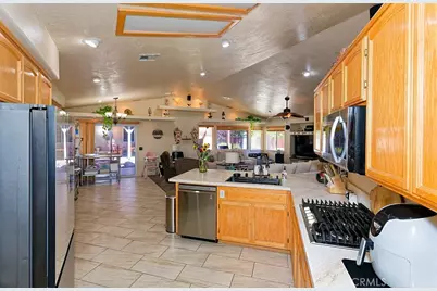 12776 Skyline Ranch, Apple Valley, CA 92308 - Photo 21