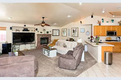 12776 Skyline Ranch, Apple Valley, CA 92308 - Photo 19