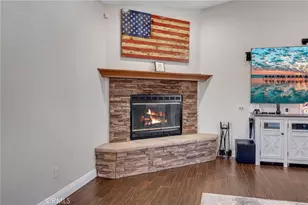 6910 Oak Vista Ln, Oak Hills, CA 92344 - Photo 17