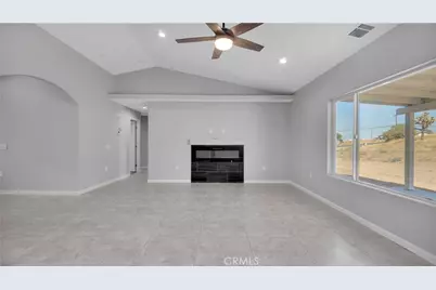9040 10th Avenue, Hesperia, CA 92345 - Photo 13