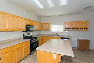 13073 Glendale Place, Victorville, CA 92392 - Photo 9