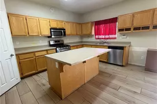 13073 Glendale Pl, Victorville, CA 92392 - Photo 7