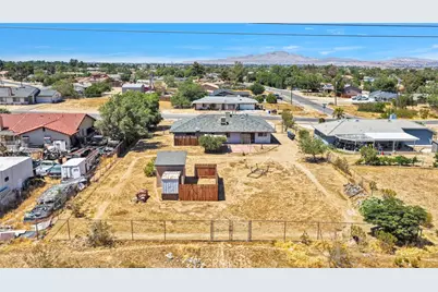 15747 Lindero Street, Victorville, CA 92395 - Photo 37