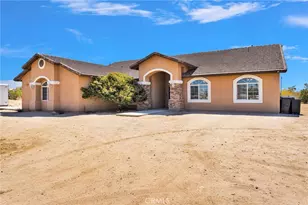 11722 Brookside Ct, Phelan, CA 92371 - Photo 3