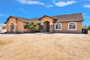 11722 Brookside Ct, Phelan, CA 92371 - Photo 3