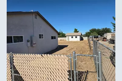10387 Portland, Hesperia, CA 92345 - Photo 9